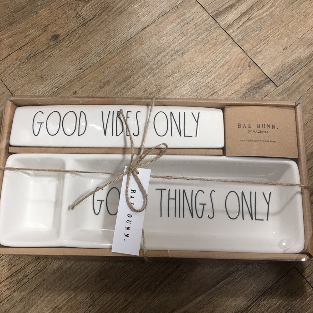 RAE DUNN DESK PLAQUE AND DESK TRAY
